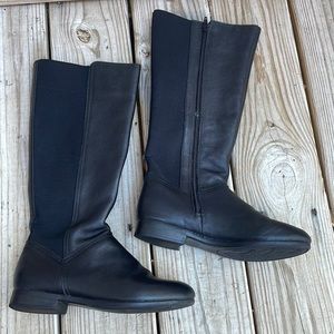 WHITE MOUNTAIN- Black Leather Boots Size 7.5